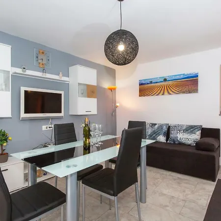 Apartman Korina ラビン